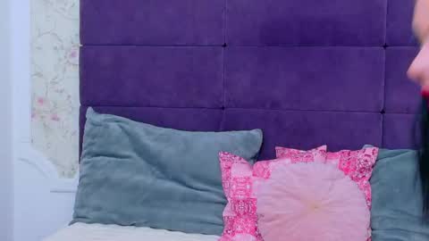 nataliacroft online show from 1, 5, 2026