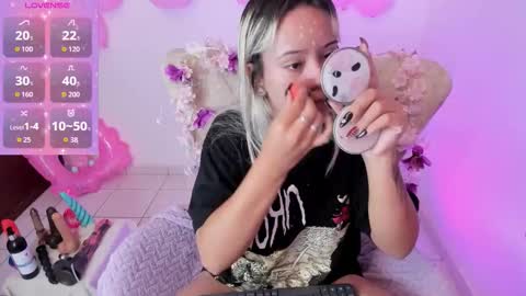 Nataliua Henao online show from 12, 11, 2025