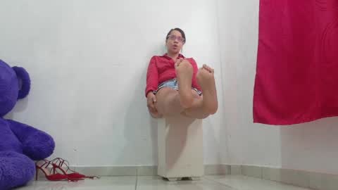nataliavela online show from 15, 4, 2026