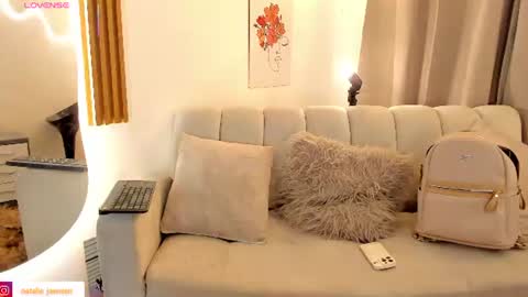 Snapshot of natalie_jaensen chatting on 6, 8, 2026 online show from 6, 8, 2026