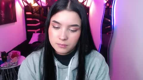 natalie  online show from 29, 4, 2026