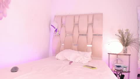  Natalie   online show from 18, 12, 2024