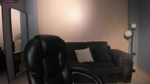 Natalie Lewis online show from 30, 6, 2026