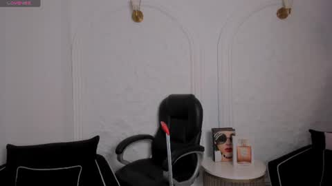 Natalie Lewis online show from 1, 8, 2026