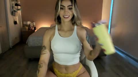 anatalybee online show from 7, 6, 2026