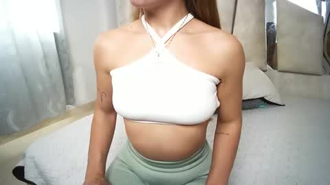 Snapshot of natalyefoster chatting on 2, 1, 2025 Natalye foster online show from 2, 1, 2025