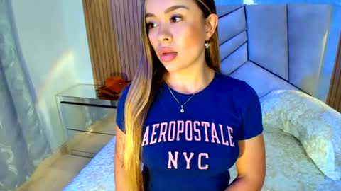 Snapshot of natalyefoster chatting on 25, 7, 2026 Natalye foster online show from 25, 7, 2026