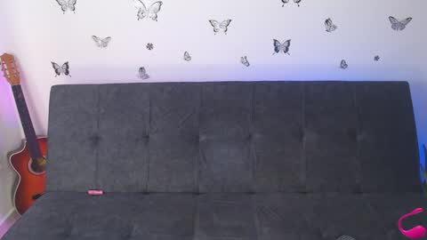   online show from 10, 1, 2025