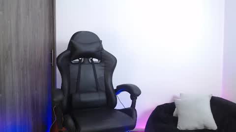   online show from 30, 7, 2026
