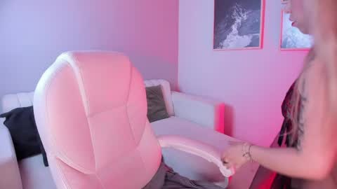 Snapshot of natasha_bennett chatting on 28, 5, 2026 Natasha Bennett online show from 28, 5, 2026