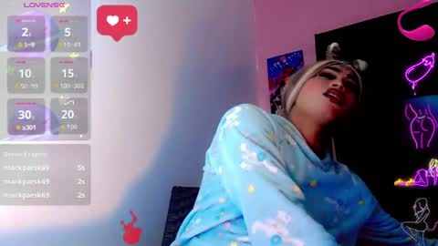 Snapshot of natasha_clifford chatting on 20, 4, 2026 natasha_clifford online show from 20, 4, 2026