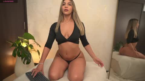 Natasha Smith online show from 1, 5, 2026