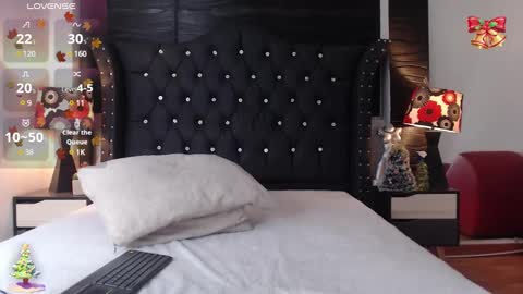 nathaliaz online show from 11, 12, 2024