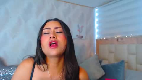 Snapshot of nathalierose_1 chatting on 1, 3, 2026 Nathalie Rose online show from 1, 3, 2026