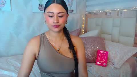 Nathalie Rose online show from 6, 5, 2026