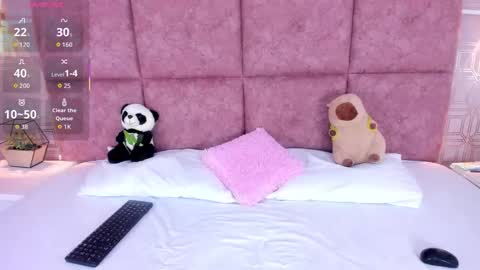 Snapshot of nathalieross1 chatting on 7, 2, 2026 Nathalie Ross online show from 7, 2, 2026