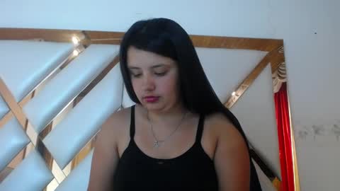 nathaly low online show from 7, 5, 2026