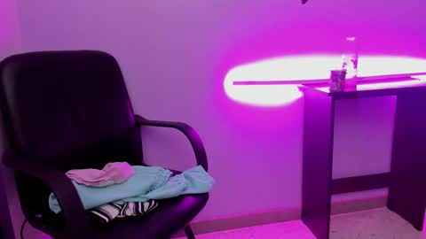 Snapshot of nathalya_summer chatting on 1, 3, 2025 nathalya_summer online show from 1, 3, 2025