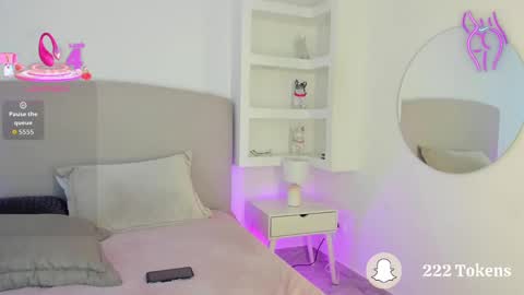 NATHALY  online show from 17, 9, 2025