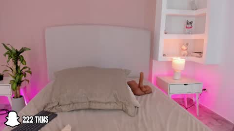 Snapshot of nathalyn05 chatting on 28, 7, 2026 NATHALY online show from 28, 7, 2026