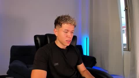 Snapshot of nathan_blake_ chatting on 26, 10, 2025 Nathan online show from 26, 10, 2025