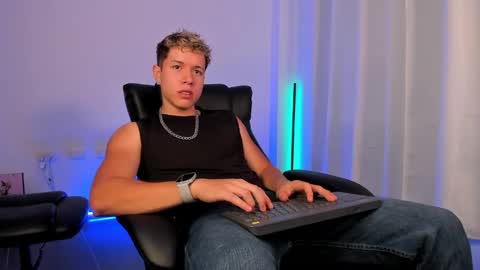 Snapshot of nathan_blake_ chatting on 8, 11, 2025 Nathan online show from 8, 11, 2025