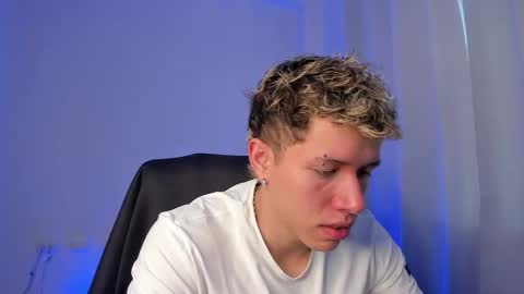 Snapshot of nathan_blake_ chatting on 21, 12, 2025 Nathan online show from 21, 12, 2025