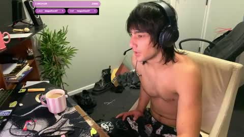 Snapshot of native_boy2 chatting on 29, 9, 2025 native_boy2 online show from 29, 9, 2025