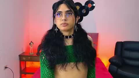 Snapshot of nattrose_ chatting on 23, 9, 2025 Natt  online show from 23, 9, 2025