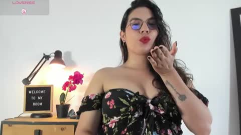 Natty Trainor online show from 30, 6, 2026