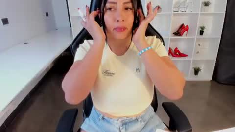 Jazmin Bigboobs online show from 24, 6, 2026