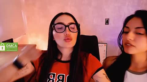 Snapshot of natval_ chatting on 22, 1, 2025 Natalia Valeria online show from 22, 1, 2025