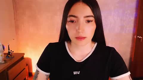 Snapshot of natval_ chatting on 2, 10, 2025 Natalia Valeria online show from 2, 10, 2025