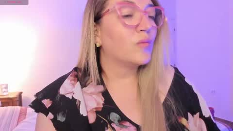 Snapshot of naty__mature_ chatting on 8, 7, 2026 Nataly online show from 8, 7, 2026