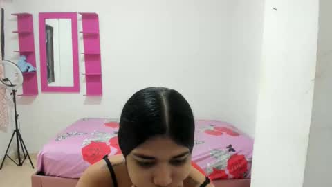 Snapshot of naty_lan chatting on 17, 10, 2025 naty_lan online show from 17, 10, 2025