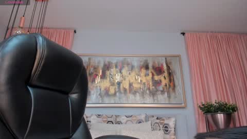 Naty Ferrer online show from 7, 2, 2025