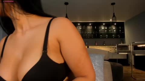 Naty Ferrer online show from 2, 3, 2025