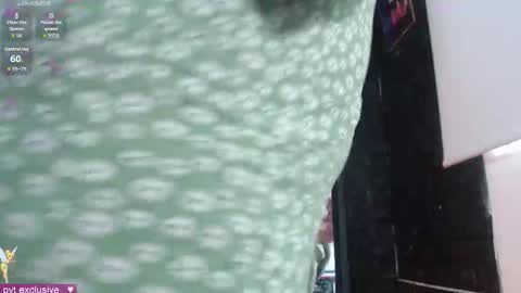 Snapshot of natykors_m_ chatting on 27, 10, 2025 Sofia  IG Natykors08 online show from 27, 10, 2025