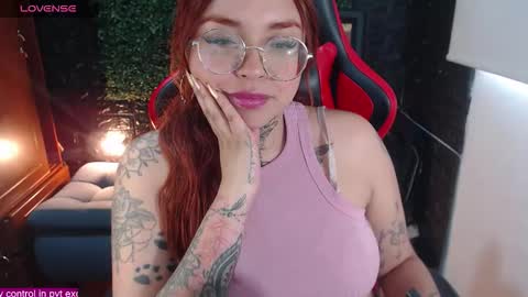 Snapshot of natykors_m_ chatting on 28, 10, 2025 Sofia  IG Natykors08 online show from 28, 10, 2025