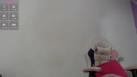 Leina  modelo independiente online show from 4, 3, 2025