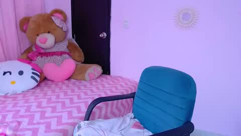 Snapshot of naughty_ariel chatting on 14, 1, 2025 Zoe online show from 14, 1, 2025