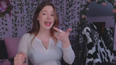 Snapshot of naughty_bella99 chatting on 31, 3, 2026 bella online show from 31, 3, 2026