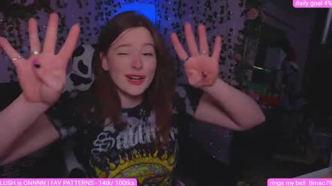 Snapshot of naughty_bella99 chatting on 7, 5, 2026 bella online show from 7, 5, 2026