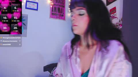 Snapshot of naughty_em_17 chatting on 30, 12, 2024 Em  please help me reach 100 thumbs up 3 online show from 30, 12, 2024