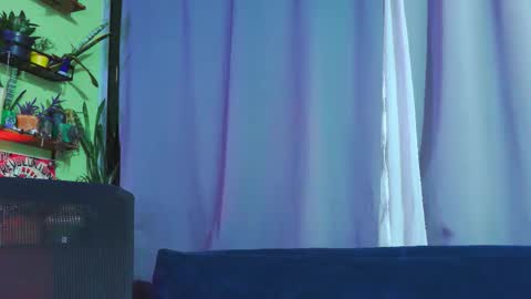 Em  please help me reach 100 thumbs up 3 online show from 22, 11, 2025