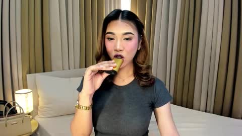 naughty_hunk_yuki online show from 9, 3, 2026