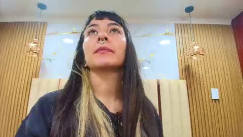 Kitten online show from 8, 7, 2026