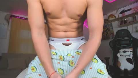 Nik online show from 5, 3, 2025