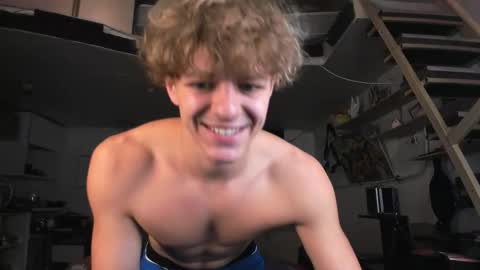 Nik online show from 4, 10, 2025