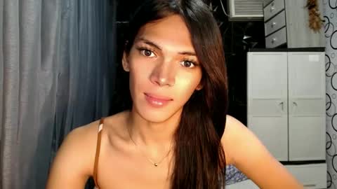 Snapshot of naughty_princess24 chatting on 18, 3, 2026 Ariela online show from 18, 3, 2026